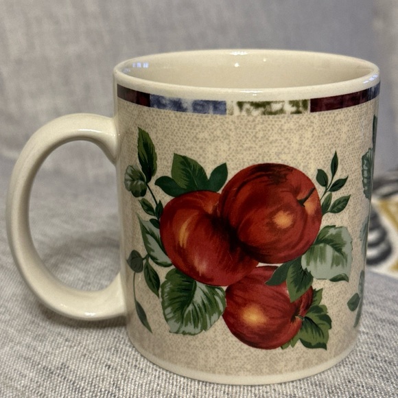 Sakura Table Natural Sonoma Fruits Mug Apples Pears Leaves Stoneware vintage - Picture 1 of 5